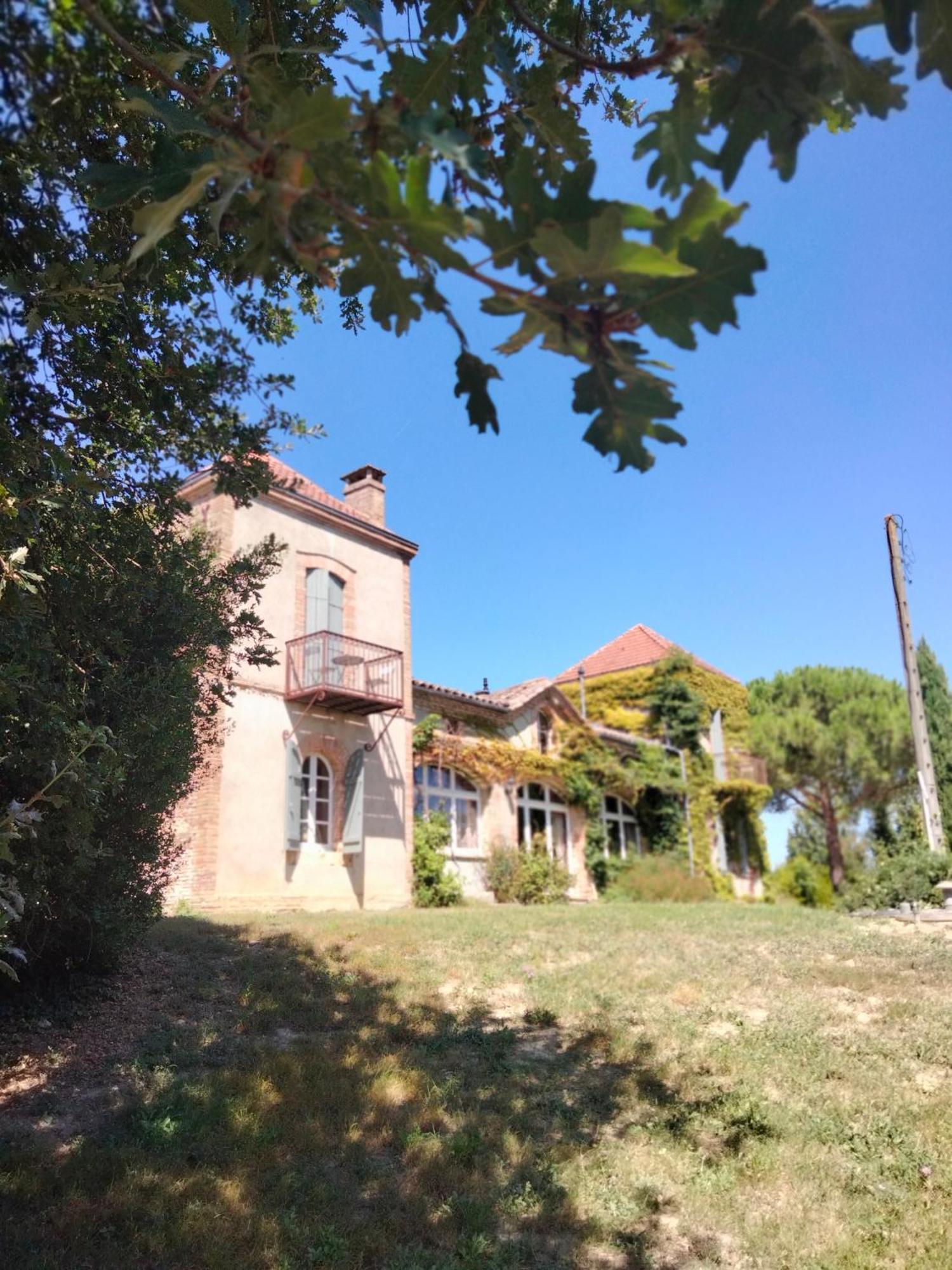 Chambres D'Hotes Le Loubet L'Isle-Jourdain  Luaran gambar