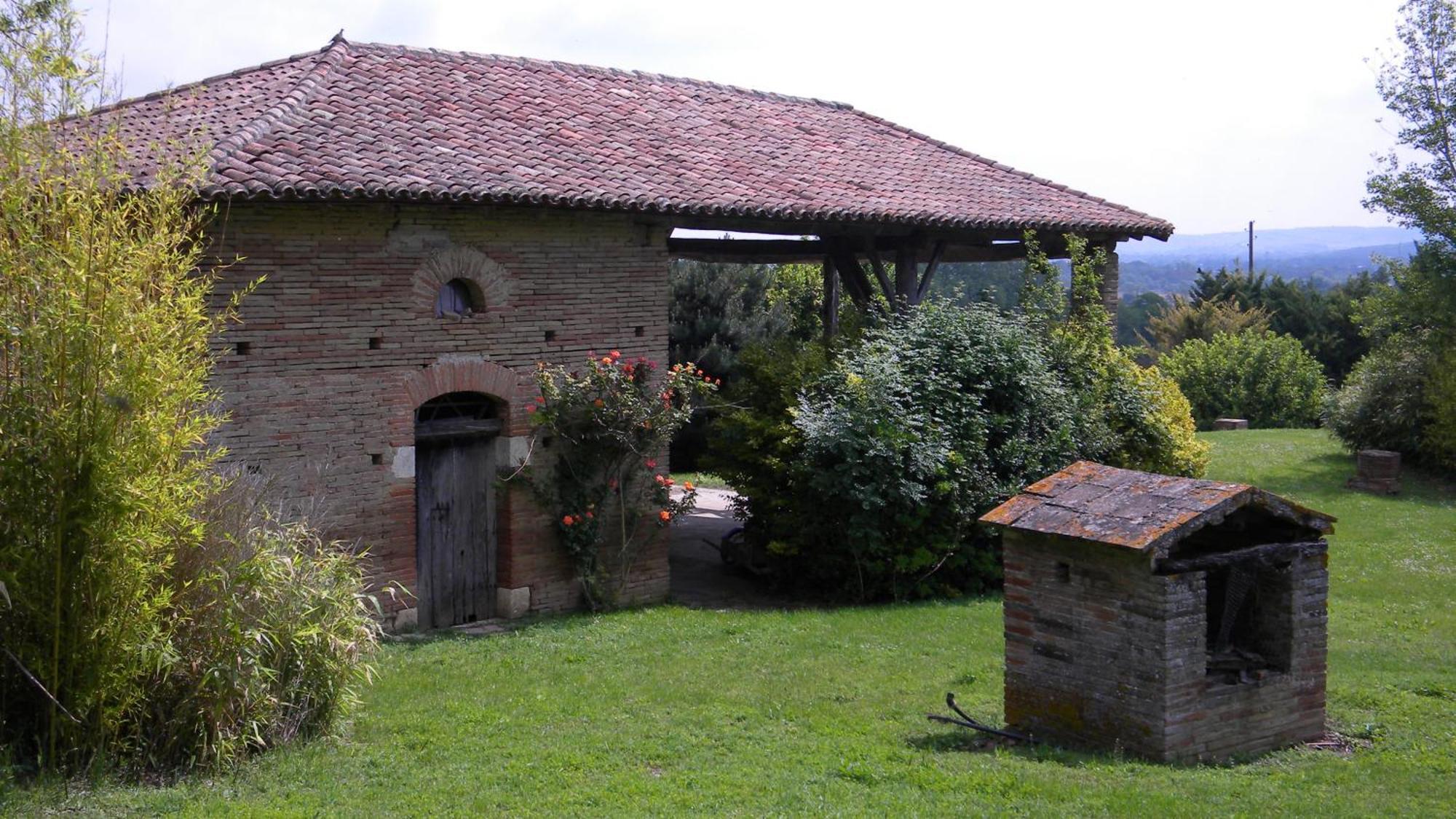 Chambres D'Hotes Le Loubet L'Isle-Jourdain  Luaran gambar